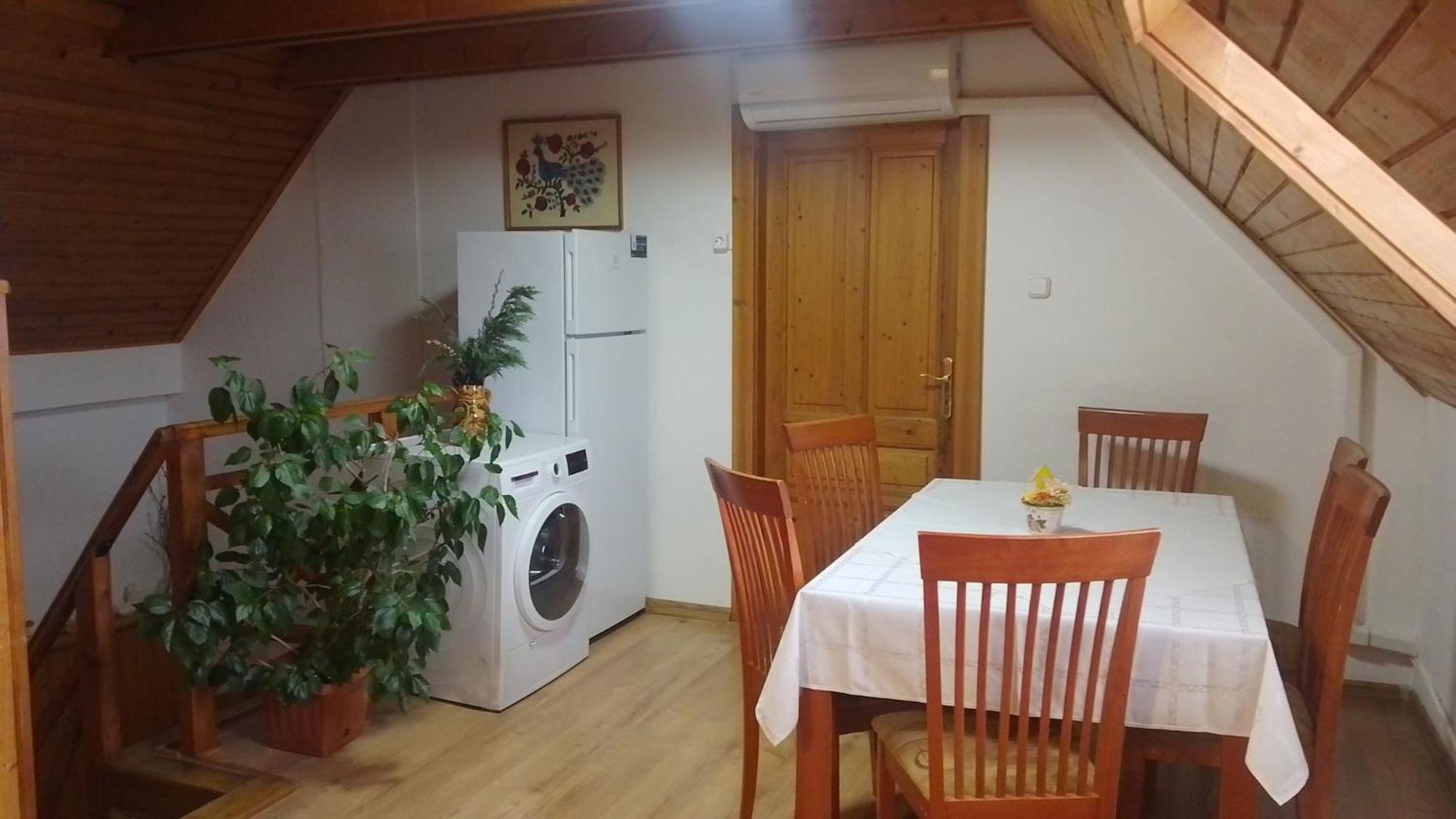 Erzsebet Vendeghaz Es Apartman Hajdúszoboszló Exterior foto