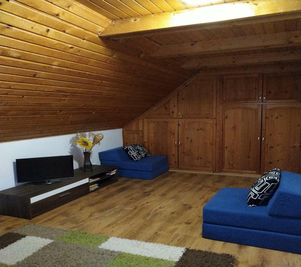 Erzsebet Vendeghaz Es Apartman Hajdúszoboszló Exterior foto
